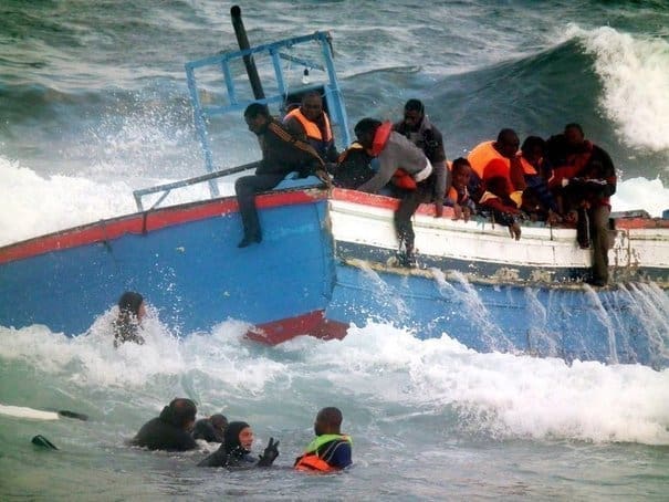 Prés de 200 morts dans le naufrage d’un bateau de refugiés au large de la Libye