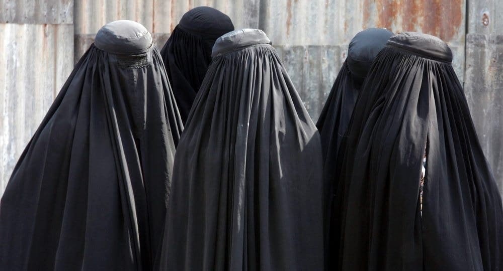 Une candidate PJD en Burka retirée de la liste pour refus de publier sa photo Femmes en burka
