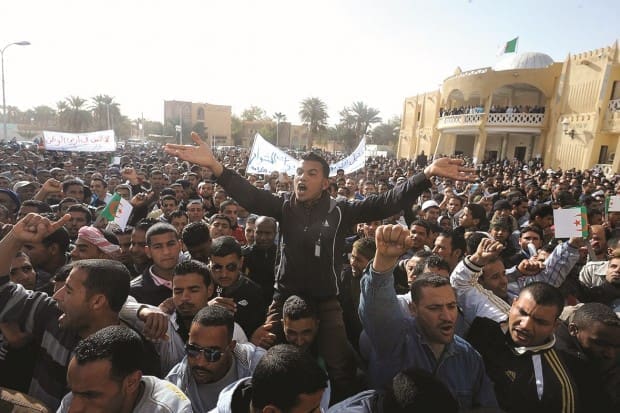 Algérie: Le régime aux aguets face un embrassement social prévisible (experts) Front social en Algérie