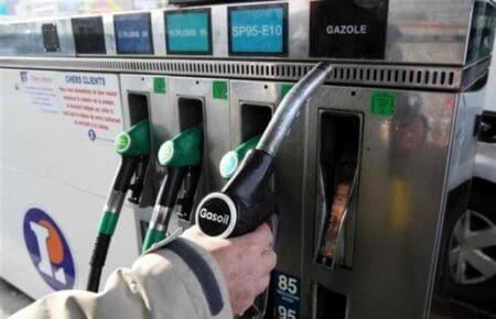 Baisse de 16 et 24 centimes le litre, respectivement du gasoil et de l’essence super (ministère)