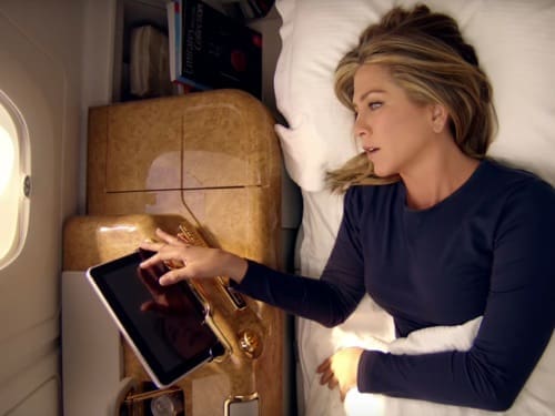 Jennifer Aniston ambassadrice de la compagnie aérienne Emirates.