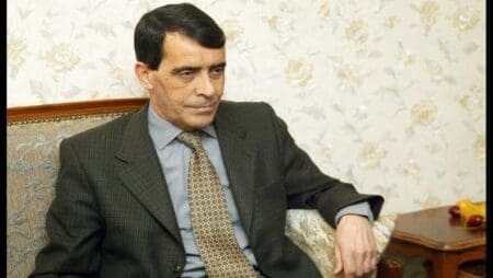 Algérie : Le général à la retraite Hocine Benhadid placé sous mandat de dépôt