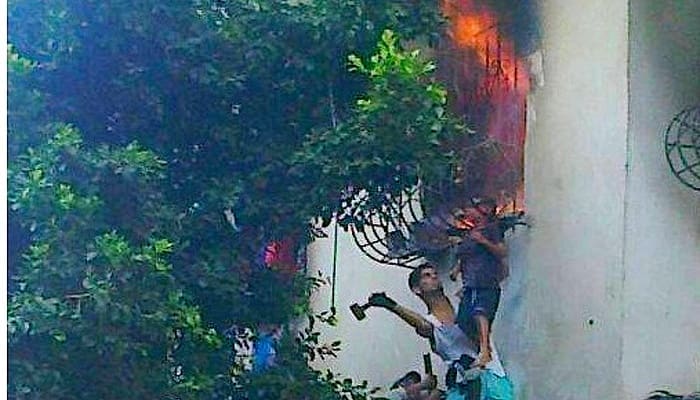 Il brave les flammes d’un incendie et sauve deux enfants d’une mort certaine