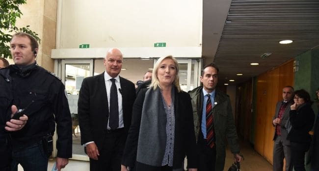 Prières de rue : Marine Le Pen devant le tribunal de Lyon