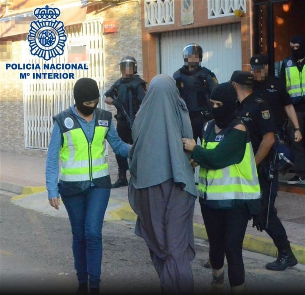 Sanae Boughrou, la marocaine qui devait accompagner la jeune femme arrêtée samedi près de Barcelone