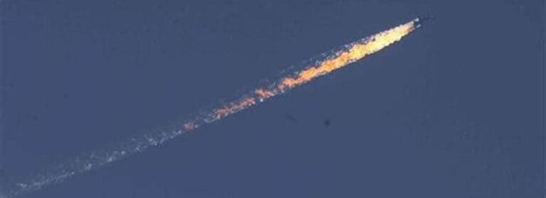 L’aviation turque abat un avion russe près de la frontière entre la Syrie et la Turquie