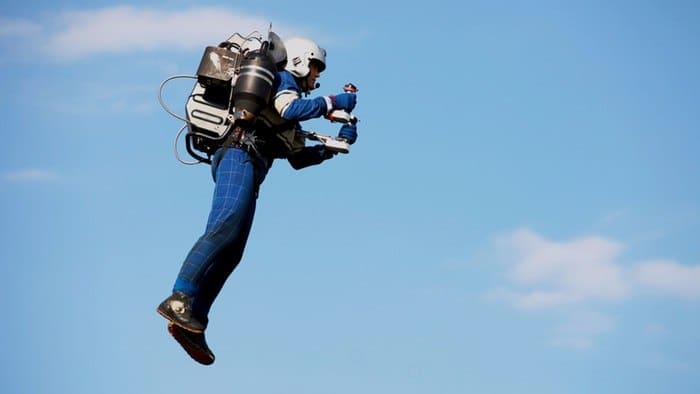 Exploit: David Mayman vole en jet-pack autour de la statue de la liberté (vidéo)