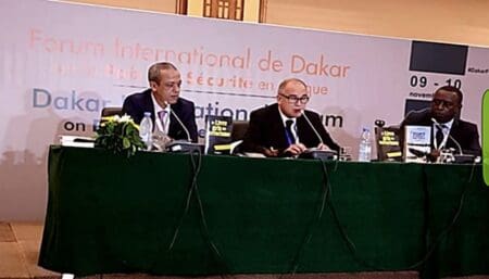 Un livre sur l’expérience marocaine dans la lutte contre le terrorisme crée l’événement au Forum de Dakar