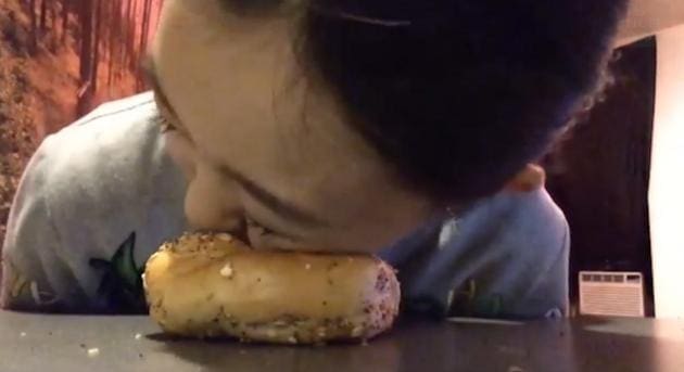 Bread Face  »Face de pain » ce compte Instagram qui fait poser des questions sur l’intelligence humaine