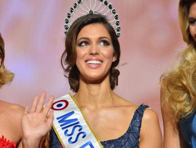 Et le titre de Miss France 2016 revient à…Iris Mittenaere