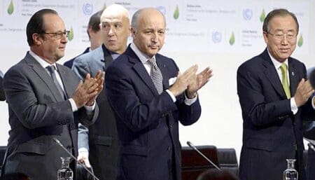 COP21 : Laurent Fabius présente un projet d’accord international « juridiquement contraignant »
