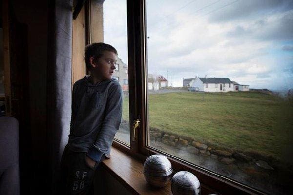 Aaron Anderson, ce petit garçon coupé du monde…