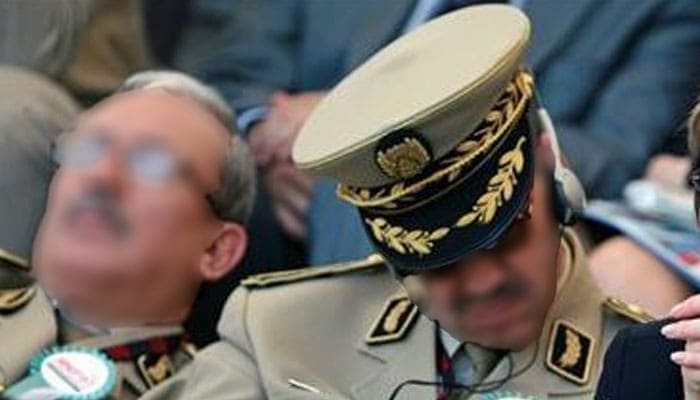 L’Algérie met en prison certains de ses généraux et envoie d’autres à la retraite