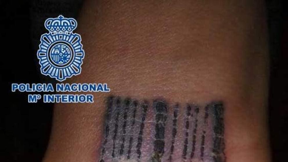 Espagne : Un proxénète roumain qui tatouait ses victimes avec un code-barres condamné à 44 ans de prison