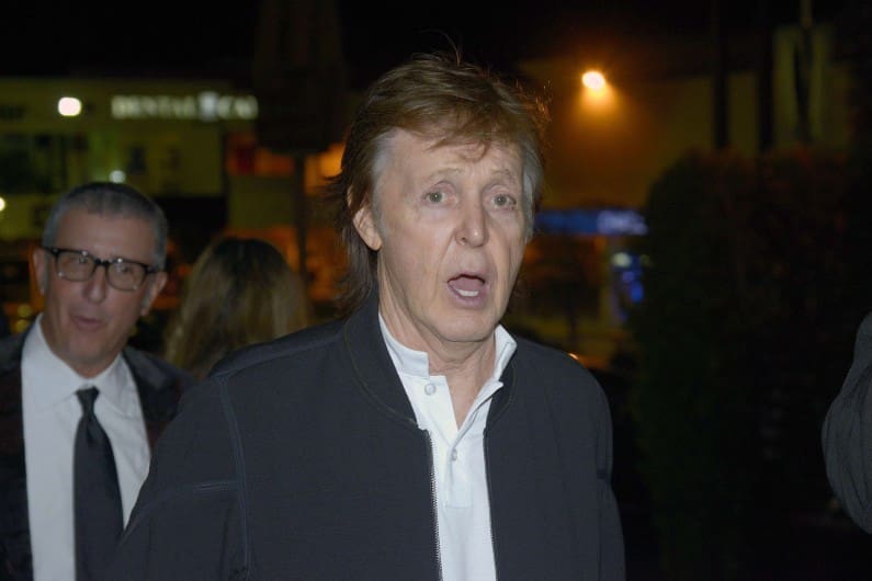 Paul McCartney refoulé d’une  »after party » de Tyga (vidéo)