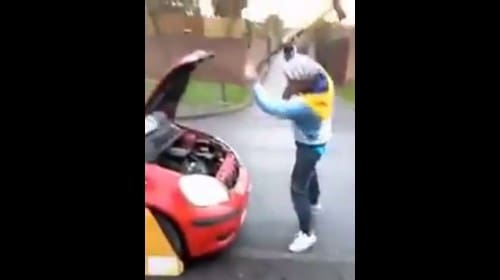 Il détruit sa voiture pour qu’elle ne soit pas saisie par les huissiers