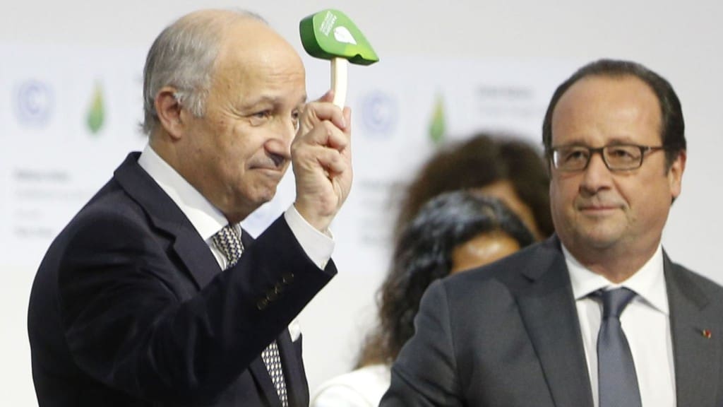 Laurent Fabius renonce à la présidence de la COP21