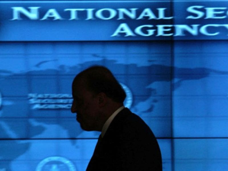 En pleine guerre entre le FBI et Apple, la NSA en rajoute une couche