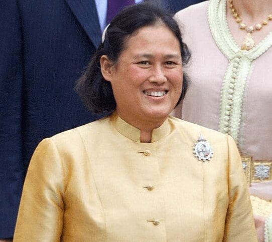 Des toilettes de 40 000 dollars spécialement conçues pour la visite de la princesse thaïlandaise au Cambodge