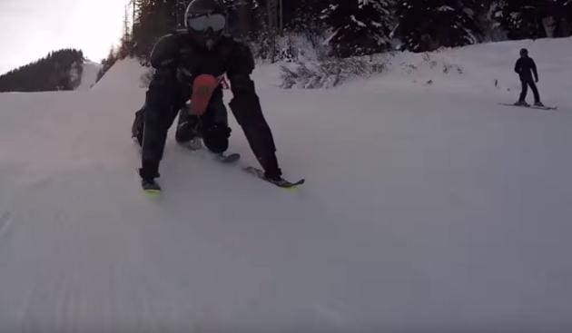 Ski à quatre pattes, à plat ventre et sur le dos
