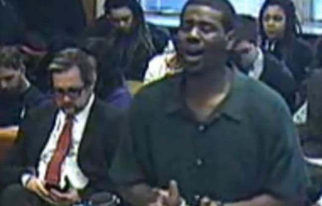 États-Unis : Un suspect jugé pour port d’armes illicites et séquestration chante Hello d’Adele au tribunal (vidéo)