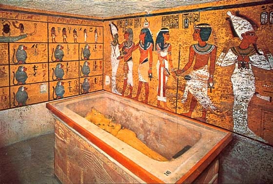 Ça se confirme : Il y’a 90% de chances qu’il y ait deux chambres cachées derrière les murs du tombeau du pharaon Toutankhamon (vidéo)