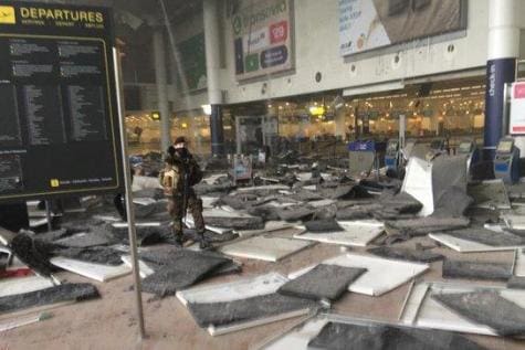 Bruxelles: explosions meurtrières ce matin à l’aéroport de Zaventem