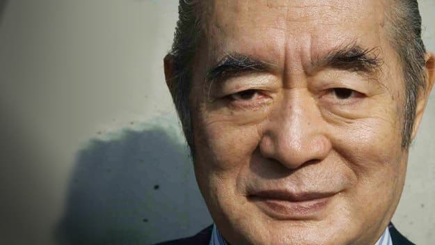 L’inventeur japonais Yoshiro Nakamatsu invente une perruque  »Donald Trump » d’autodéfense (vidéo)