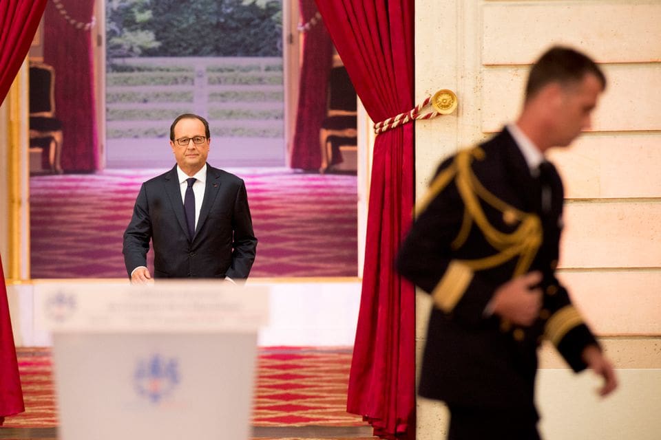 Fin du débat sur la déchéance de nationalité et l’état d’urgence, François Hollande renonce à son projet de révision de la Constitution (officiel)