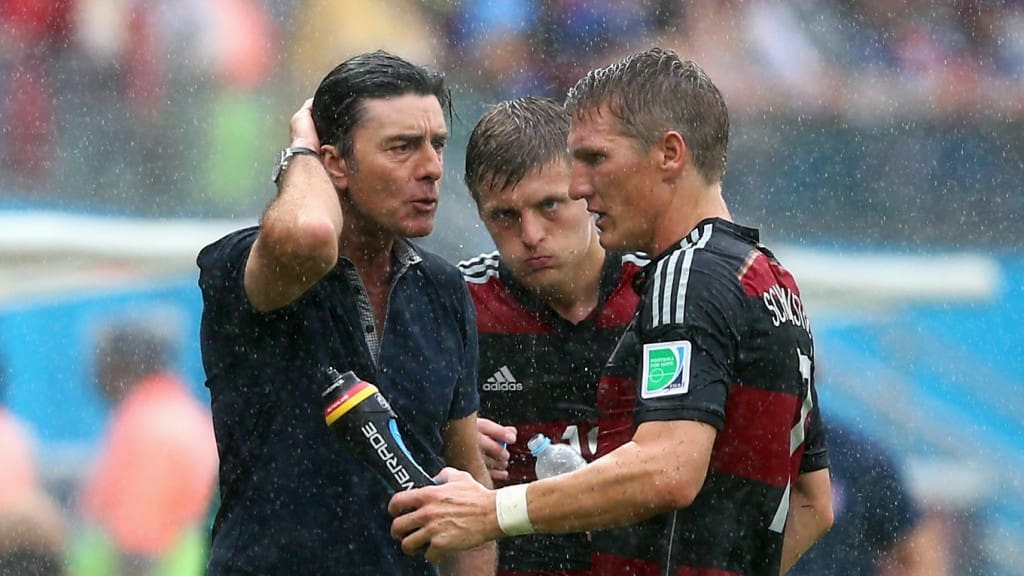 Football: réaction des champions du monde, battus par les anglais hier à Berlin