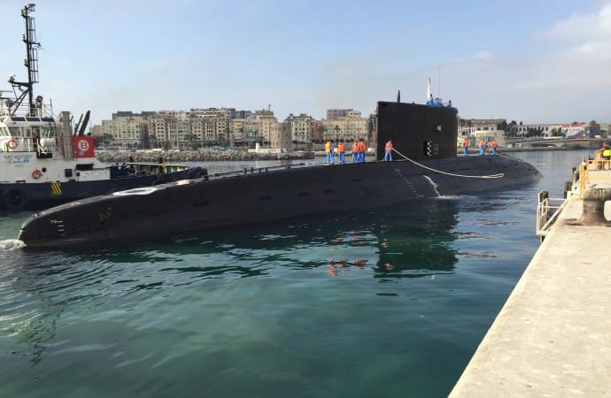 Les escales des navires de guerre russes au port de Sebta, une violation des sanctions contre la Russie (députés européens)