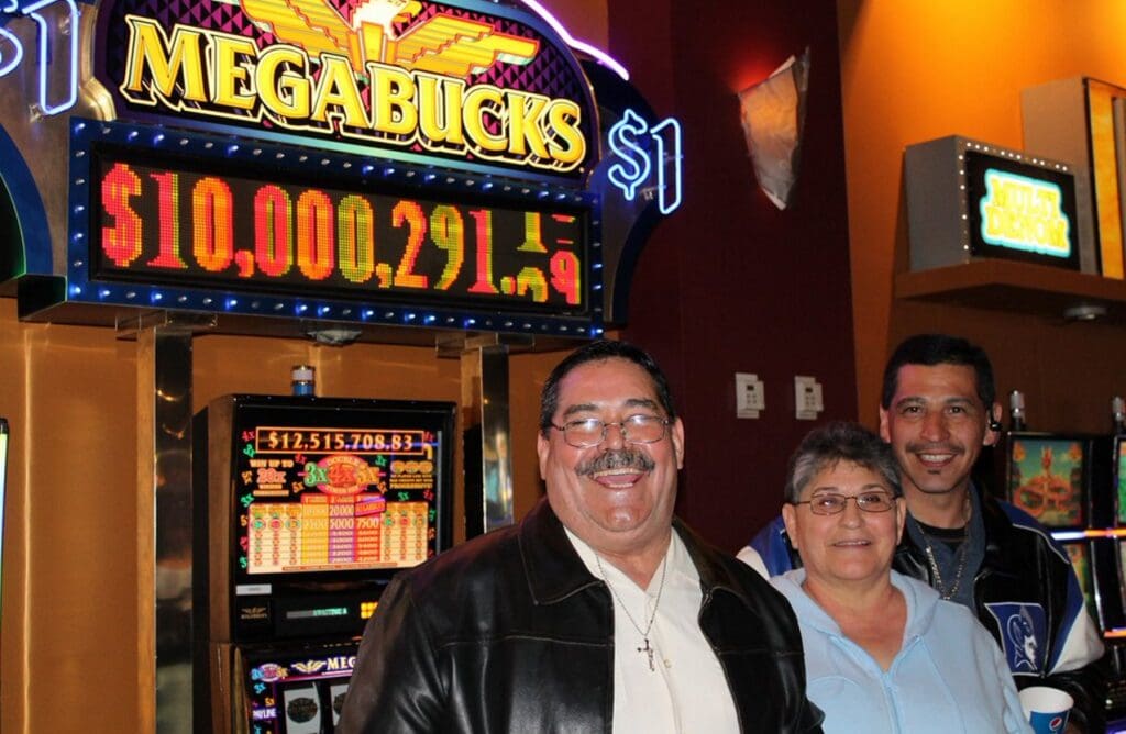 États-Unis: Il décroche un jackpot de plus de 12 millions de dollars au casino, mais veut garder son job de mineur