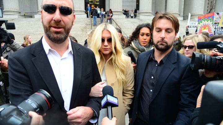 Sony menace Keisha de ruiner sa carrière si elle ne niait pas le viol dont elle assure avoir été victime