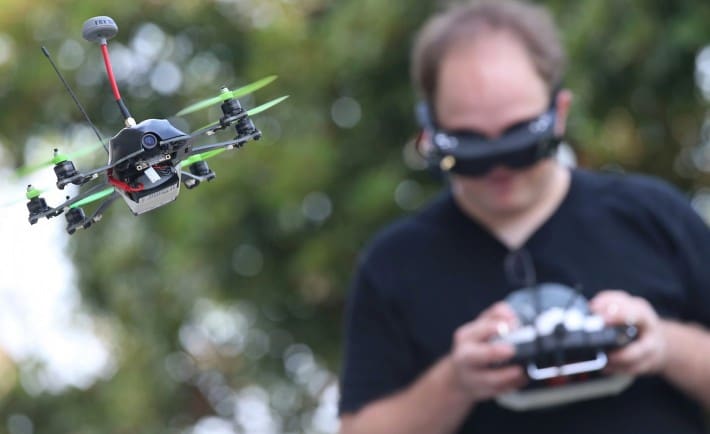 Les courses de drones: Le sport du futur (vidéo)