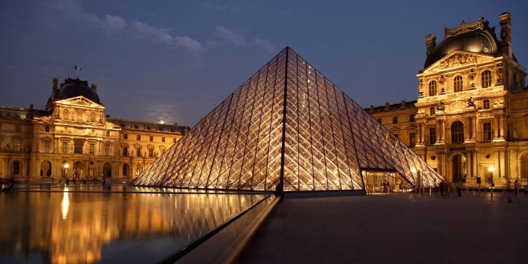 Louvre: Le musée le plus visité en 2015 (vidéo)