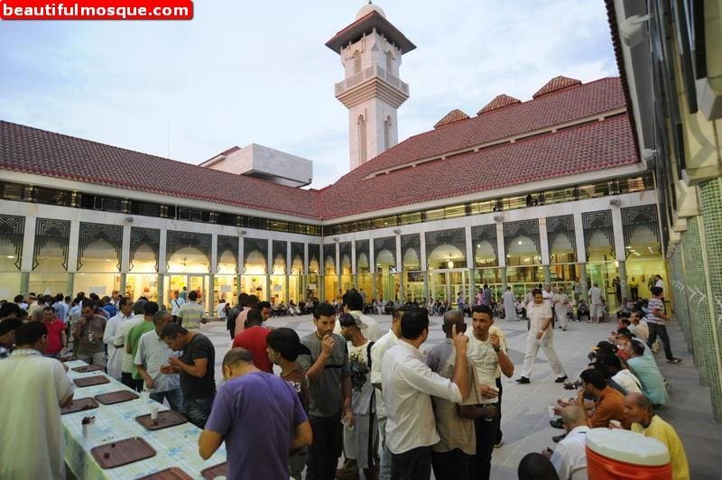 Espagne: Près de 2 millions de Musulmans, 1400 lieux de culte et 617 terroristes présumés arrêtés depuis 2004