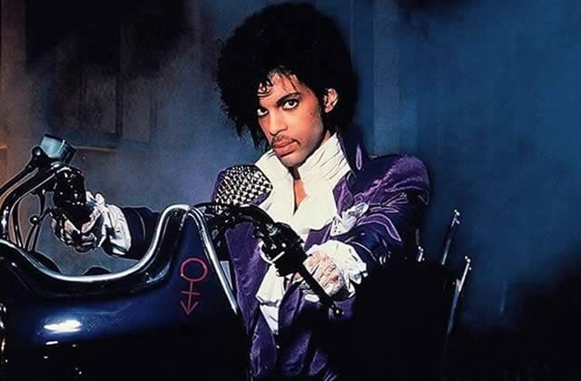 Le mystère autour de la mort de Prince: Une enquête policière est ouverte (vidéo)