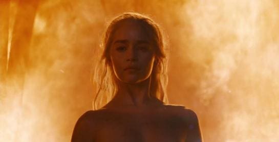 Elle se venge de son ex, en lui révélant la fin des épisodes de Game of Thrones