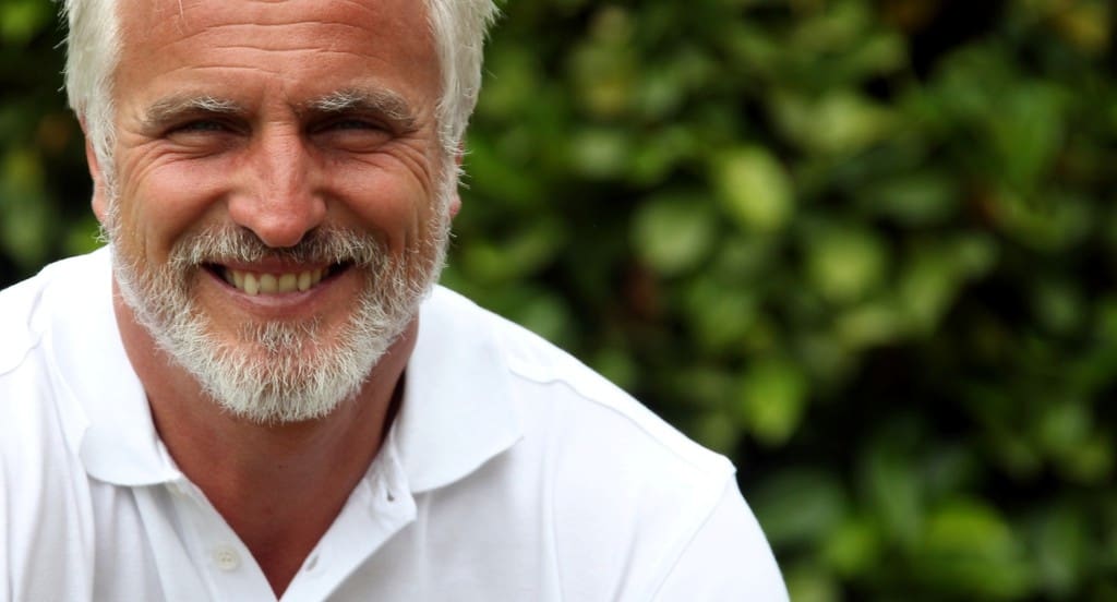 Le footballeur David Ginola a été opéré cette nuit:  »Les heures qui suivent seront déterminantes »