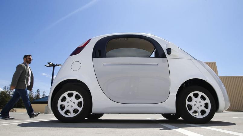 Voiture autonome Google: Du papier mouche pour coller les piétons à la voiture en cas d’accident
