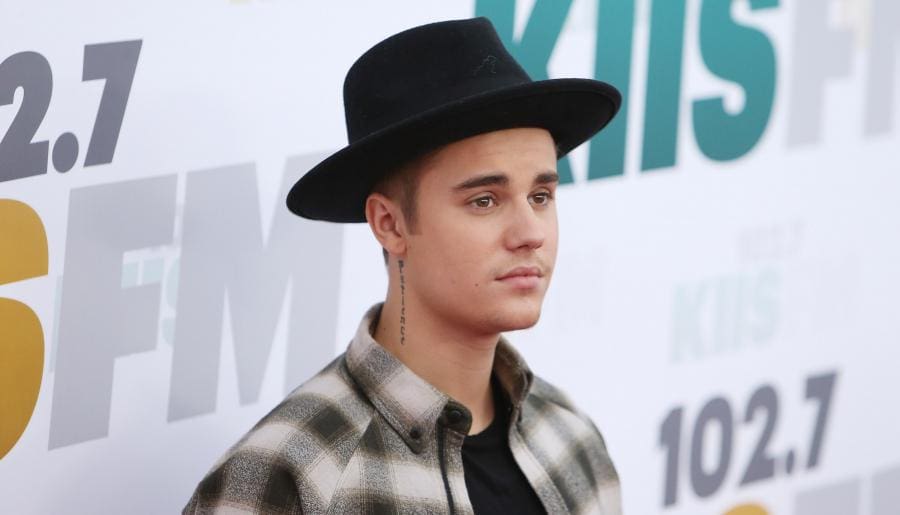 Justin Bieber: Chanteur le plus disliké de Youtube (vidéos des clips les plus dislikés)