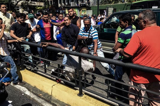 Au Venezuela, la population multiplie les lynchages