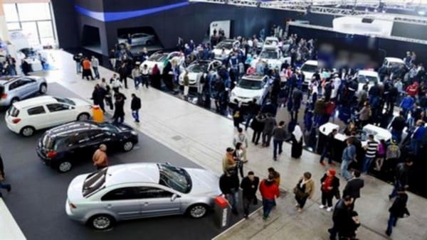 Concessionnaires automobiles en Algérie: Stocks épuisés, fermetures et licenciements en cascade