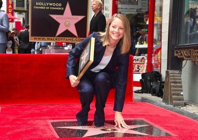Jodie Foster inaugure enfin son étoile au Hollywood Walk Of Fame(vidéo)