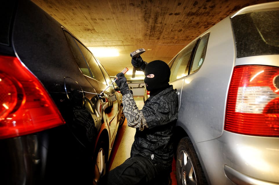 Justice : 16 ans de prison pour les accusés du vol de la voiture de la tante du roi (presse).