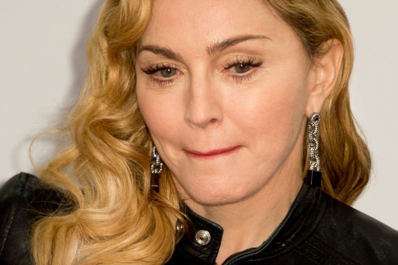 Madonna accusée par ses fans de vouloir faire son auto promotion autour de la tuerie d’Orlando