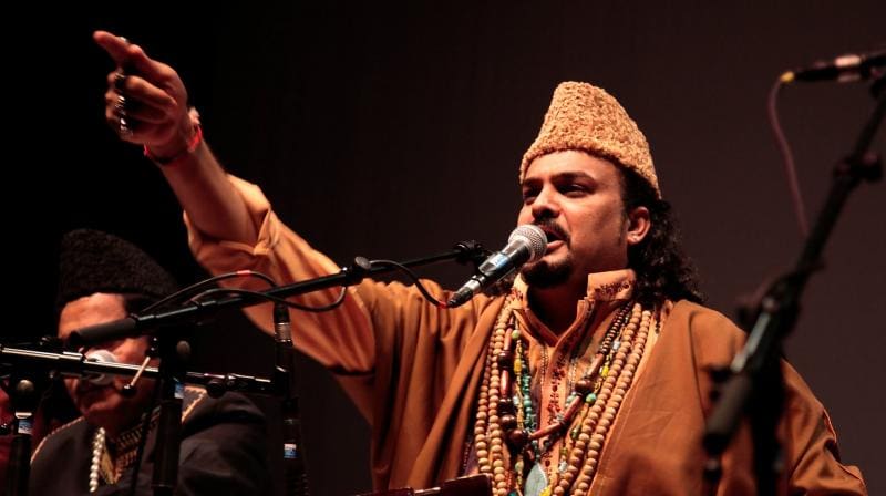 Pakistan: Le célèbre chanteur soufi  »Amjad Sabri » tué par balle à Karachi (photo de son véhicule)