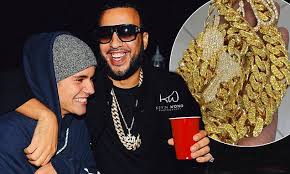 French Montana enflamme Facebook avec son « joint » à bord d’un avion avant son atterrissage au Maroc