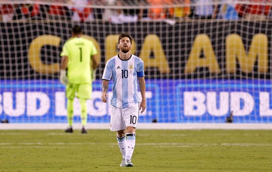 Lionel Messi annonce qu’il met un terme à sa carrière internationale (Vidéo)