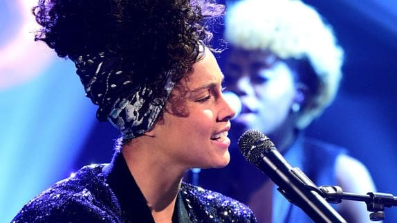 Alicia Keys: Interdiction d’utiliser des téléphones portables lors de ses concerts